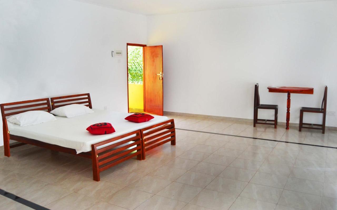 The Citadel Guest House Hikkaduwa Exteriör bild